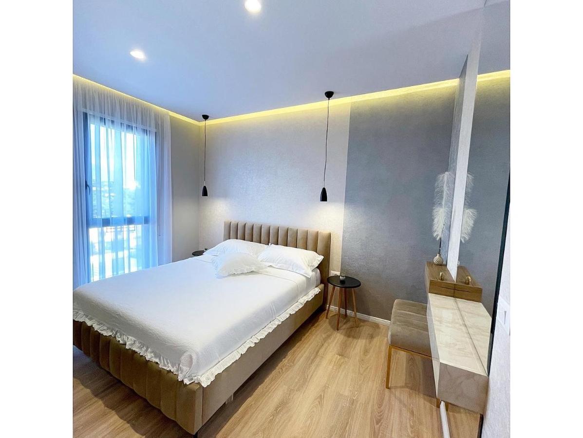 Green Terrace Apartment 5 ติรานา ภายนอก รูปภาพ